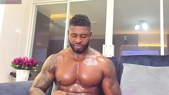 Snapshot of Makonneen chatting on February 21, 5:35 am Makonneen online show from February 21, 5:35 am