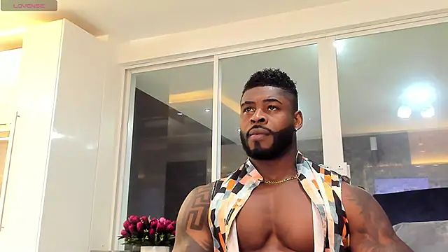 Snapshot of Makonneen chatting on March 8, 1:39 am Makonneen online show from March 8, 1:39 am