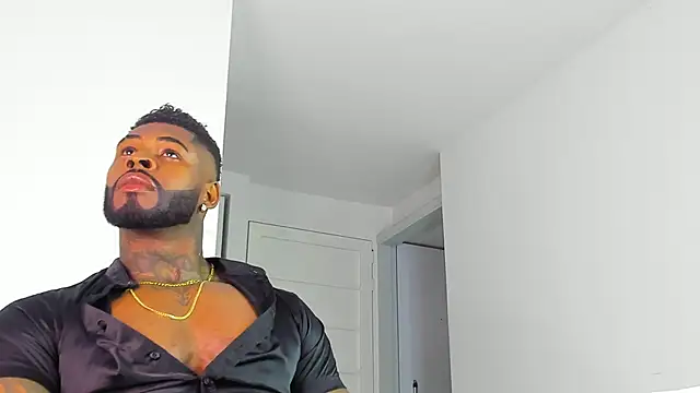 Snapshot of Makonneen chatting on November 11, 4:34 am Makonneen online show from November 11, 4:34 am