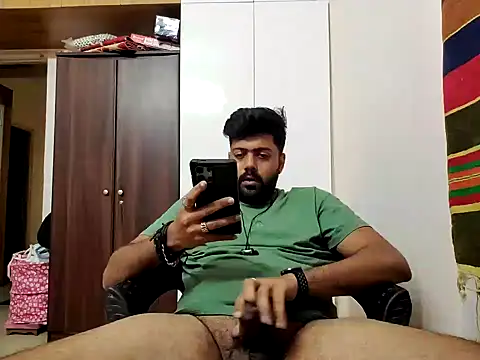 Snapshot of Hornie_small_Dick01 chatting on February 4, 10:32 am Hornie small Dick01 online show from February 4, 10:32 am