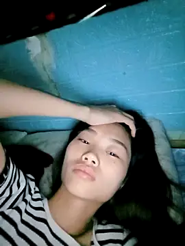 Snapshot of Lonalysexy chatting on October 31, 8:15 am Lonalysexy online show from October 31, 8:15 am