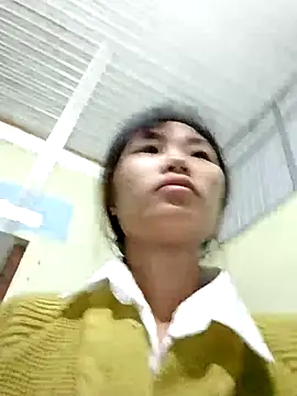 Snapshot of Lonalysexy chatting on December 2, 2:06 am Lonalysexy online show from December 2, 2:06 am