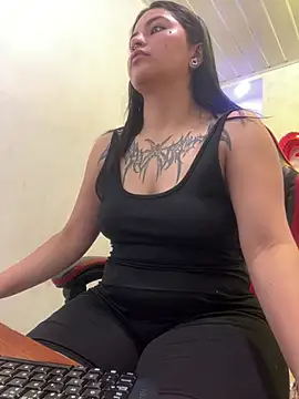  luna torres online show from April 20, 12:52 pm