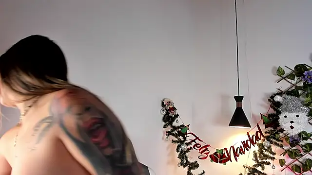 kaia cooper4 online show from December 9, 1:55 pm