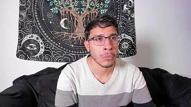 Snapshot of JayMarcos_ chatting on October 26, 4:40 am JayMarcos online show from October 26, 4:40 am