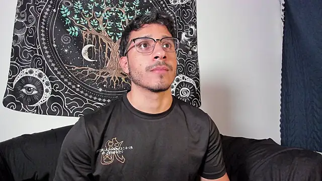 Snapshot of JayMarcos_ chatting on November 19, 4:01 am JayMarcos online show from November 19, 4:01 am