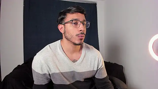 Snapshot of JayMarcos_ chatting on November 28, 11:07 pm JayMarcos online show from November 28, 11:07 pm