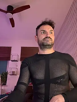 tomz0819 online show from March 8, 5:28 am