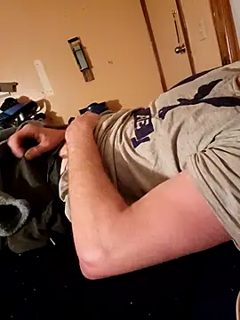 Snapshot of BigDDave6979 chatting on December 2, 5:15 am BigDDave6979 online show from December 2, 5:15 am