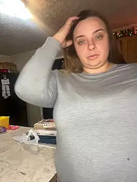 Snapshot of lairarose chatting on December 9, 3:29 am lairarose online show from December 9, 3:29 am