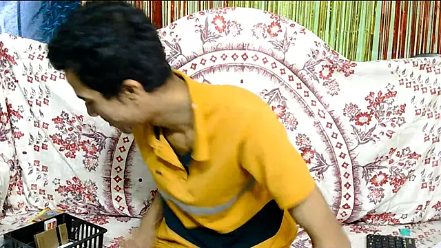 Snapshot of Alex_Suman25 chatting on February 6, 9:22 am Alex Suman25 online show from February 6, 9:22 am