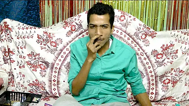 Snapshot of Alex_Suman25 chatting on February 6, 4:14 pm Alex Suman25 online show from February 6, 4:14 pm