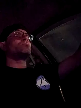 Snapshot of crazycam619 chatting on November 22, 1:59 am crazycam619 online show from November 22, 1:59 am