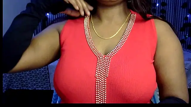 Snapshot of Radhika_Singhaniya chatting on January 8, 11:21 am Radhika Singhaniya online show from January 8, 11:21 am