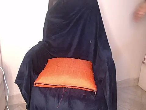 Snapshot of Mamii_water chatting on February 13, 7:03 am Mamii water online show from February 13, 7:03 am