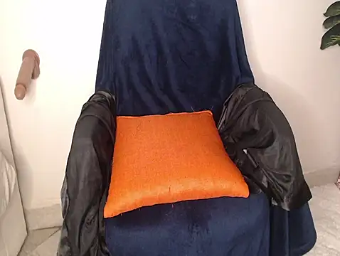 Snapshot of Mamii_water chatting on February 22, 9:56 am Mamii water online show from February 22, 9:56 am