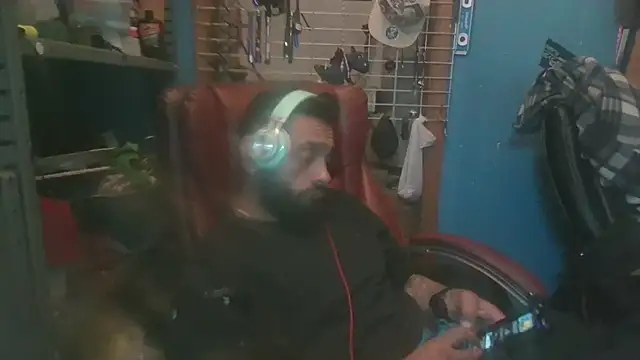 C8L3U online show from February 16, 4:20 am