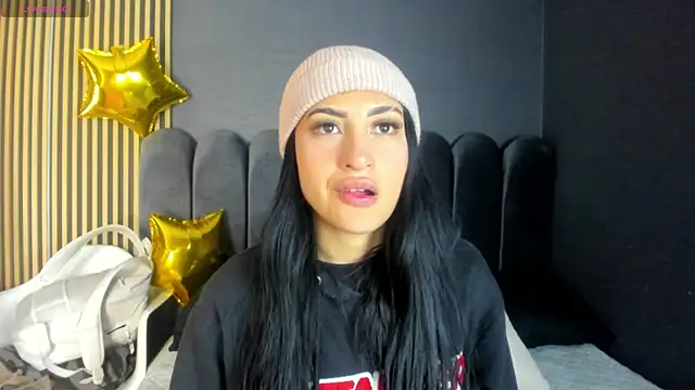 Snapshot of Nicolette_ks_ chatting on October 8, 4:10 am Nicolette ks online show from October 8, 4:10 am