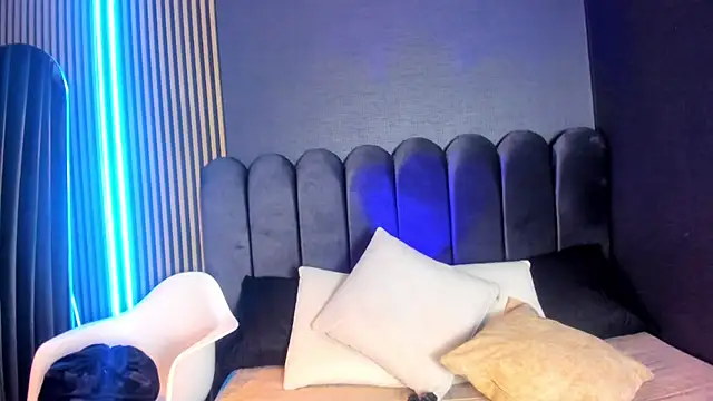 Snapshot of Nicolette_ks_ chatting on November 13, 4:00 am Nicolette ks online show from November 13, 4:00 am