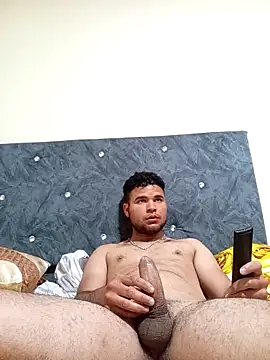 Snapshot of PITBuk_708 chatting on December 19, 4:14 pm PITBuk 708 online show from December 19, 4:14 pm