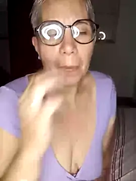 luz bella online show from January 4, 2:56 am