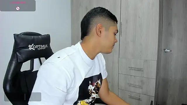 Iamdylan777 online show from February 1, 6:43 am