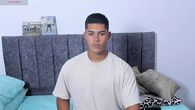 Iamdylan777 online show from December 1, 8:14 pm