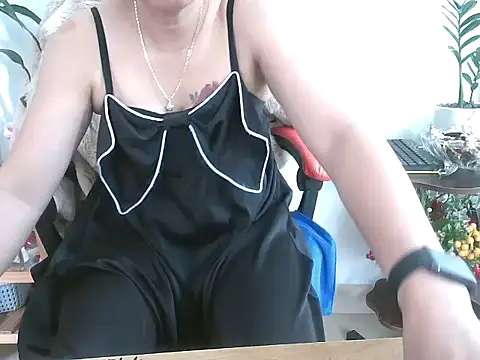 Snapshot of Jerry-Lan chatting on February 13, 7:35 am Jerry-Lan online show from February 13, 7:35 am