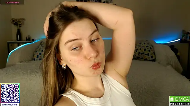 Snapshot of MurrrWorren chatting on February 23, 6:39 am MurrrWorren online show from February 23, 6:39 am