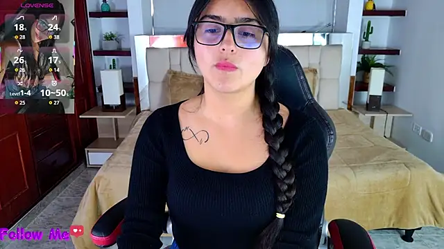 scarlleth  online show from September 18, 12:07 pm