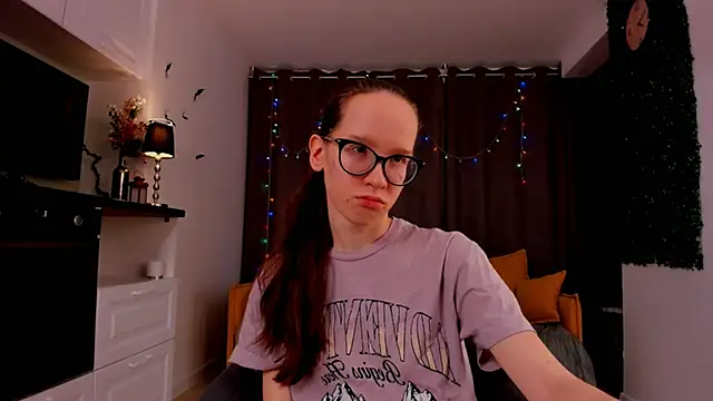 BettyBrowni online show from February 3, 4:10 pm