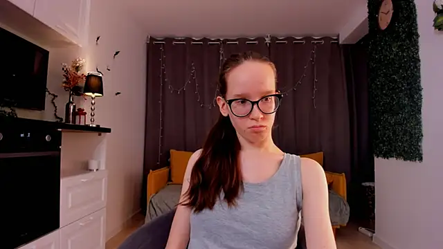 BettyBrowni online show from February 5, 7:10 pm