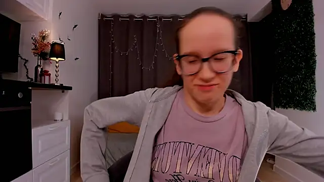 BettyBrowni online show from February 13, 1:19 am