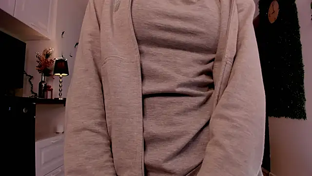 BettyBrowni online show from February 18, 1:43 am