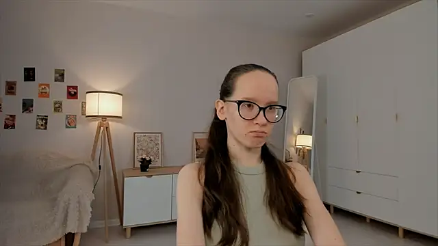 BettyBrowni online show from March 17, 4:11 pm