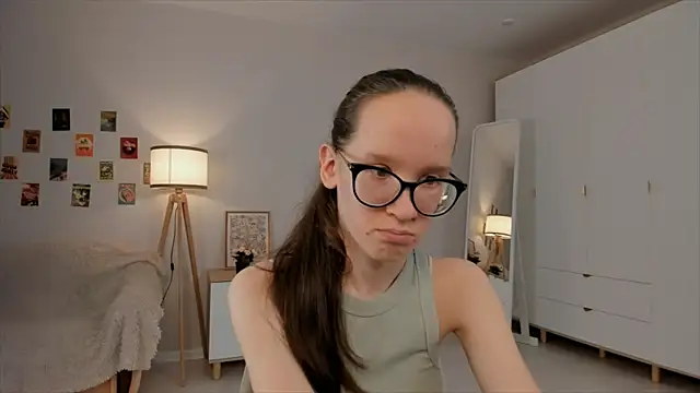 BettyBrowni online show from March 17, 7:15 pm