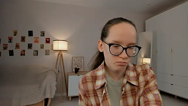 BettyBrowni online show from March 17, 10:17 pm