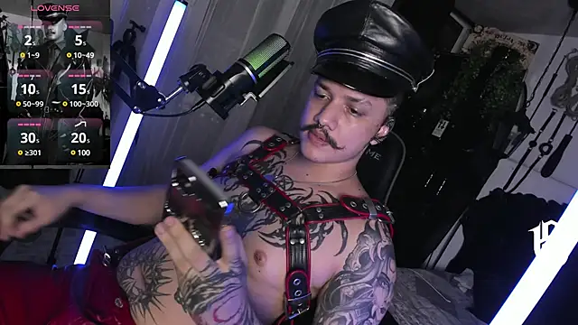 allanhurtss online show from December 21, 10:40 pm