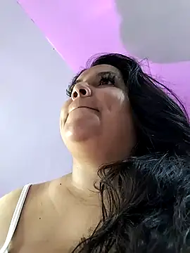 Snapshot of AvaChannel chatting on October 28, 10:52 am AvaChannel online show from October 28, 10:52 am