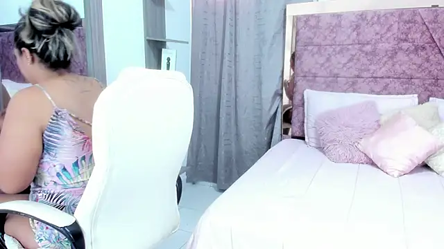  Lakshmi hotx online show from February 20, 12:15 pm