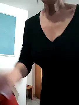 Snapshot of JasmineNoir2 chatting on February 8, 4:04 pm JasmineNoir2 online show from February 8, 4:04 pm