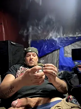 joeycbigcock online show from November 24, 9:03 pm