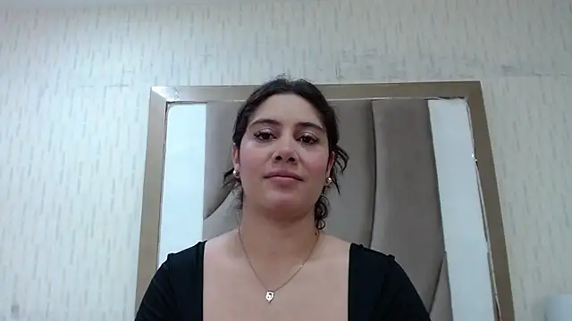 Snapshot of ThyaraJhons chatting on March 12, 11:20 am ThyaraJhons online show from March 12, 11:20 am