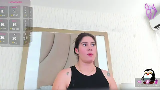 Snapshot of ThyaraJhons chatting on March 22, 12:04 pm ThyaraJhons online show from March 22, 12:04 pm