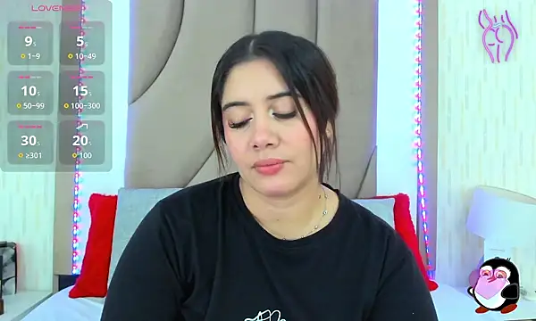 Snapshot of ThyaraJhons chatting on September 24, 12:19 pm ThyaraJhons online show from September 24, 12:19 pm