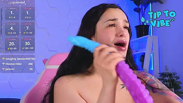 Snapshot of EvaCanton chatting on December 27, 2:12 pm EvaCanton online show from December 27, 2:12 pm