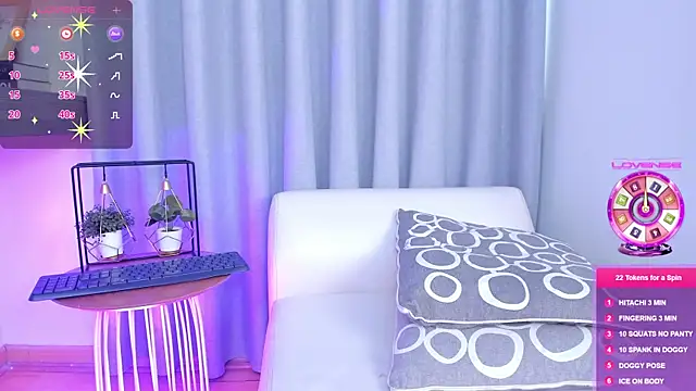 Lucyortiz  online show from December 2, 9:39 pm