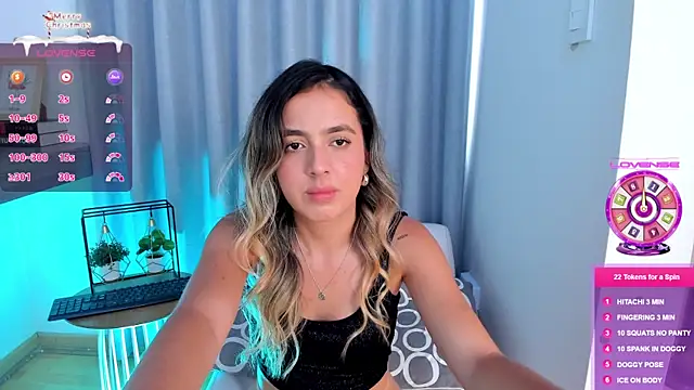 Lucyortiz  online show from December 18, 6:14 pm