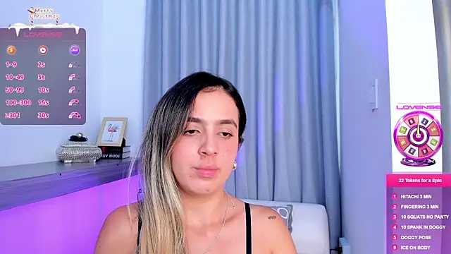 Lucyortiz  online show from December 20, 9:06 pm