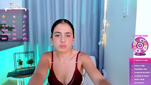 Lucyortiz  online show from December 23, 7:20 pm
